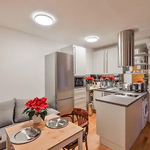 Apartment Romantic Near Charles Bridge, Prag