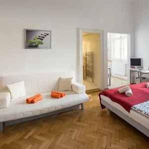 Apartment Dusni, Prag