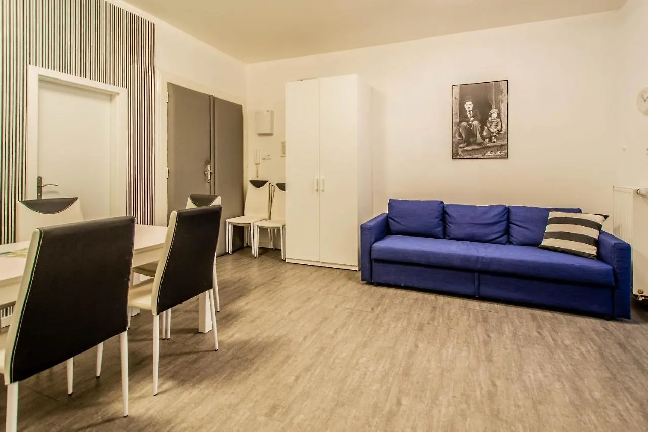 Labyrinth Apartments By Ruterra Prag